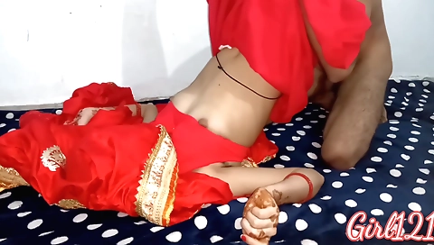 Indian girl with a big round ass is getting a dick