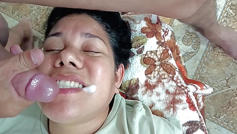 Blonde milf with a beautiful face takes a facial on her body