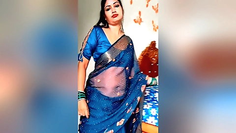 Indian teen 18+ naked in a village outdoor in amateur video