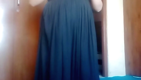 Indian chick with big tits and a sexy ass masturbating