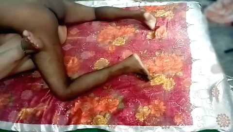 Indian girlfriend fucks me in the bed in my amateur webcam clip