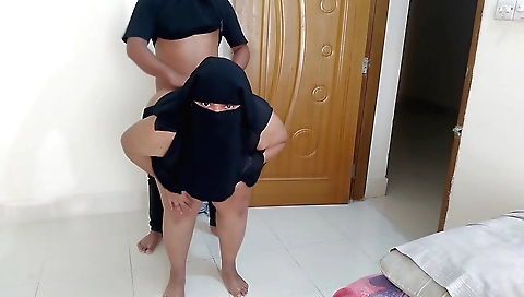 Indian aunty cleaning home and fucked by a neighbor boy