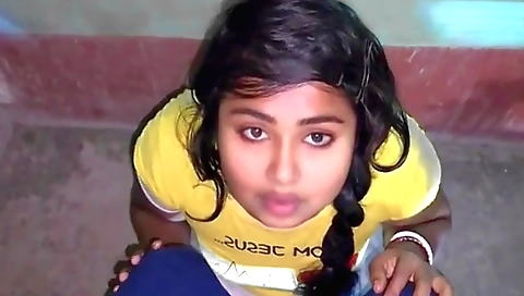Indian bhabhi porn mms porn with her big tits and a nice ass