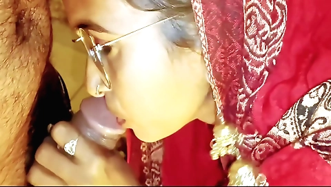 Indian woman gets a dick to her mouth in an amateur porn video