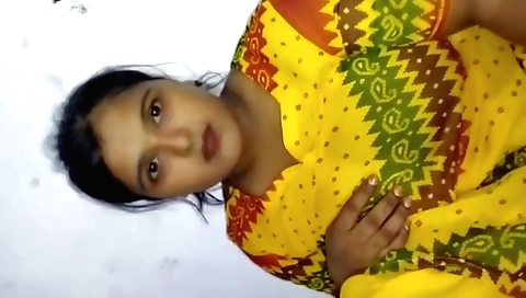 Indian stepsister with hairy cunt fucks her boyfriend
