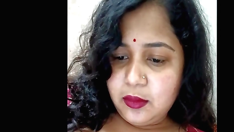 Sexy girl with huge boobs enjoys sex in her solo film