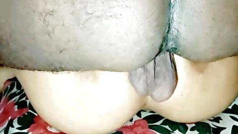 Indian whore gets her huge ass fucked in homemade porn