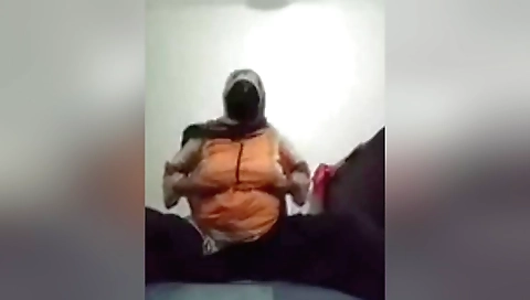 Sexy naked video of a beautiful girl enjoying her pleasure