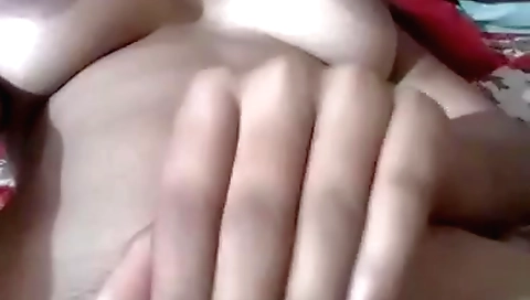 Indian amateur woman in a sexy outfit in a solo vid