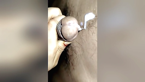 Indian hairy bhabhi gets her pussy fucked in the middle