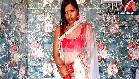 Indian solo girl masturbates and gets cum on her ass