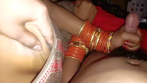 Hot indian girl shows her body in desi village porn