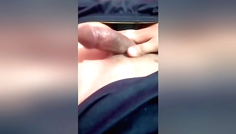 Indian amateur handjob with the gorgeous minahil malik