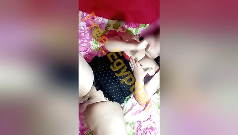 Blonde brunette with hairy bush getting her pussy filled