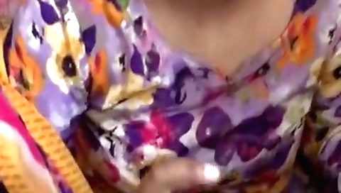 Indian teen masturbates while getting her pussy rubbed
