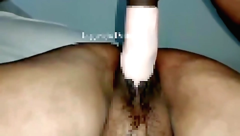 Indian girl with a nice body is having sex with a lover