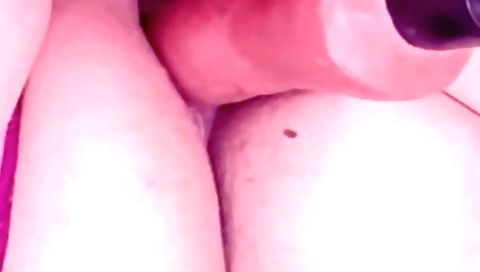 Indian milf with a big ass gets a dildo in her pussy