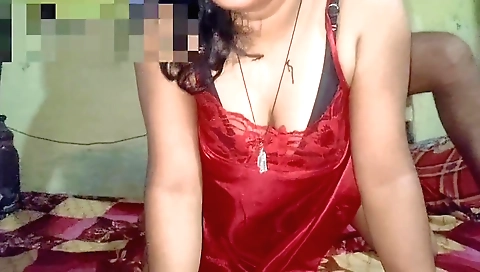 Indian girl with a sexy body gets banged by a friend