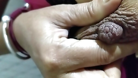 Sexy baby fingering pussy urine in standing position