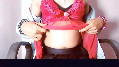 Hot and sexy girl is enjoying herself in this solo video