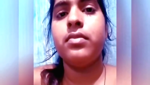 Brunette indian chick with a big ass enjoys solo webcam video