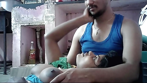Indian babe with an amateur fuck on the webcam 2014