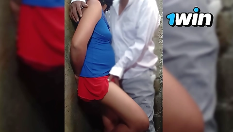 Indian amateur amateur brunette gets fucked outdoors