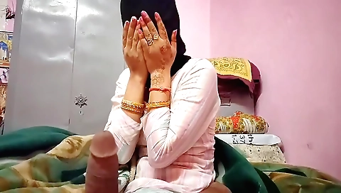 Porn star gets fingered and fingered with sex toys in hd vid