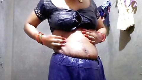 Indian wife in hot porn video enjoys hot sex in bathroom