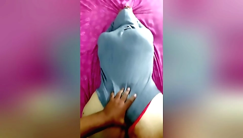 Amateur porn video with a big ass girl showing her boobs