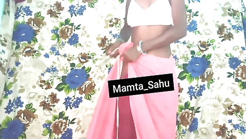 Indian housewife video with her gorgeous body and tits