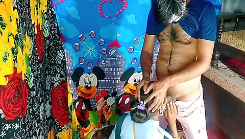 Amateur fetish in the form of hot fuck with hairy twat