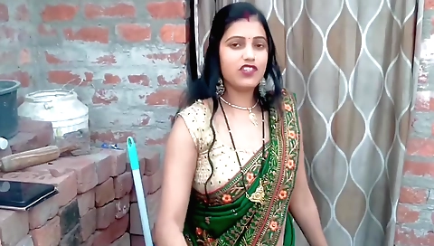 Indian solo virgin video shows her sucking and getting banged