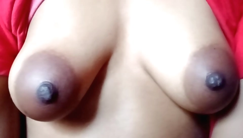 Sexy indian girl has sex with her boyfriend on the couch