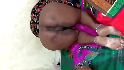Indian teen with big ass and a great booty is showing off