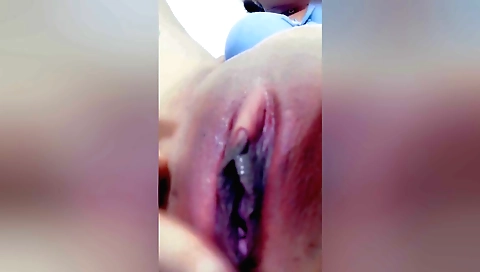 Solo masturbation video of a hot amateur in the bed