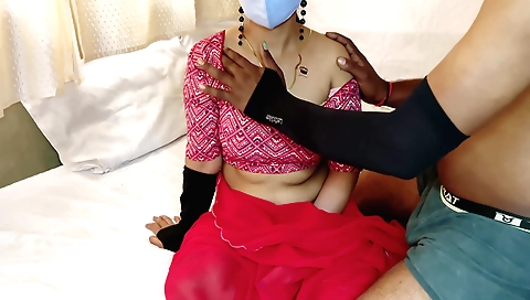 Amateur desi bhabhi has sex in oyo (hindi audio) with his lover
