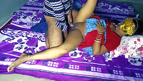 Indian amateur porn video of a big ass brunette girl