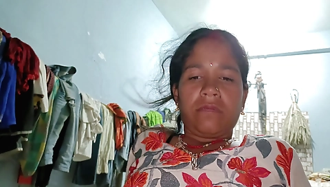 Indian wife has hairy pussy and hairy hair in her amateur vid