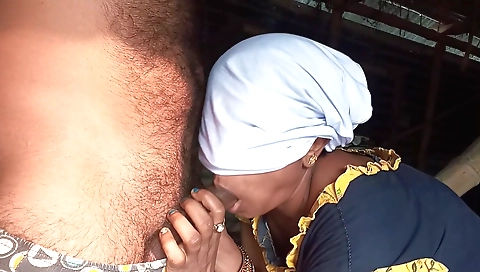 Indian girl is getting a creampie while she is fucking
